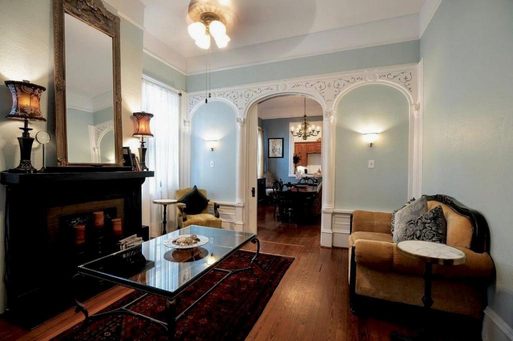 The Dragonfly Treme Guest House ニューオーリンズ エクステリア 写真