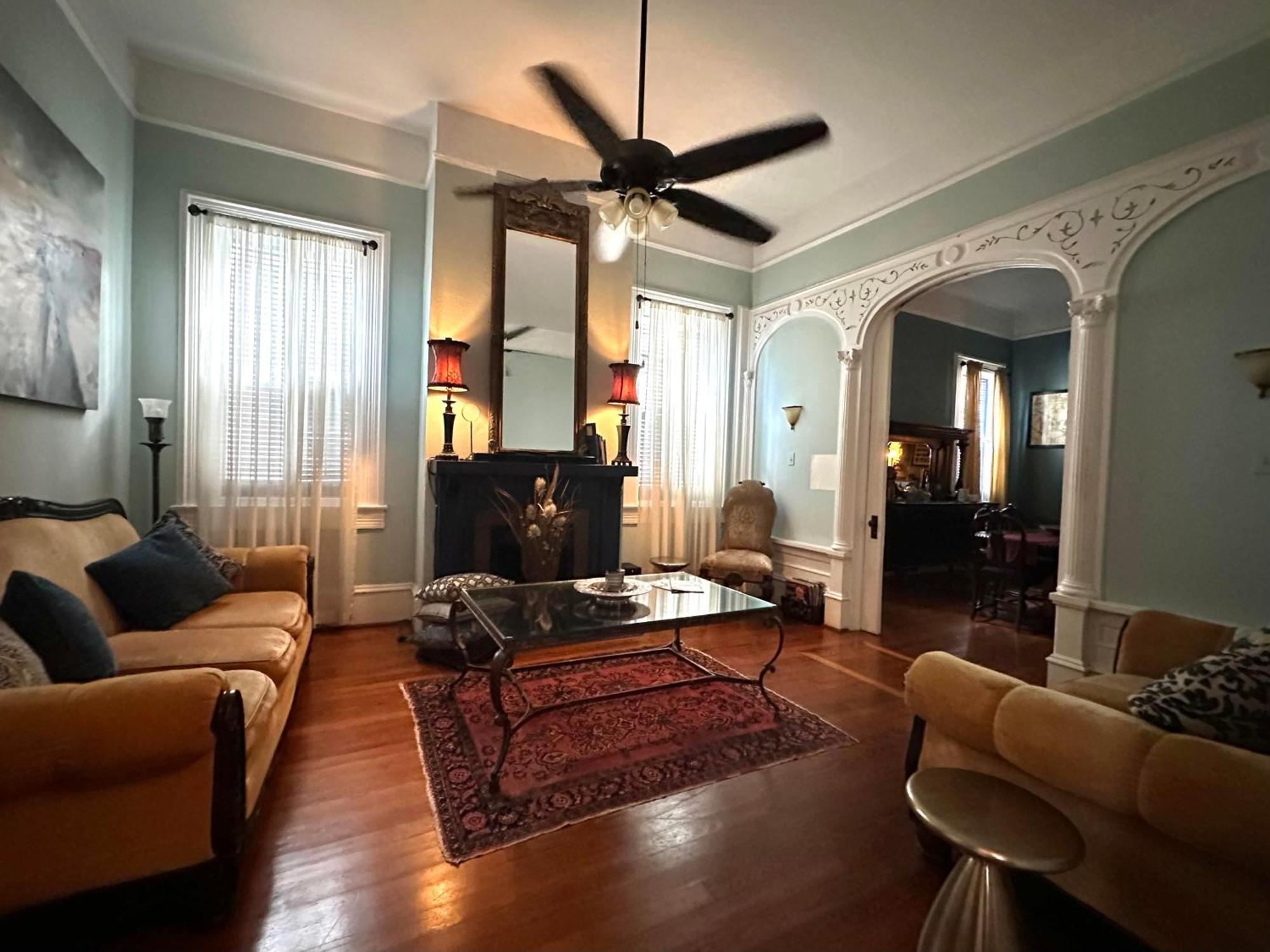 The Dragonfly Treme Guest House ニューオーリンズ エクステリア 写真